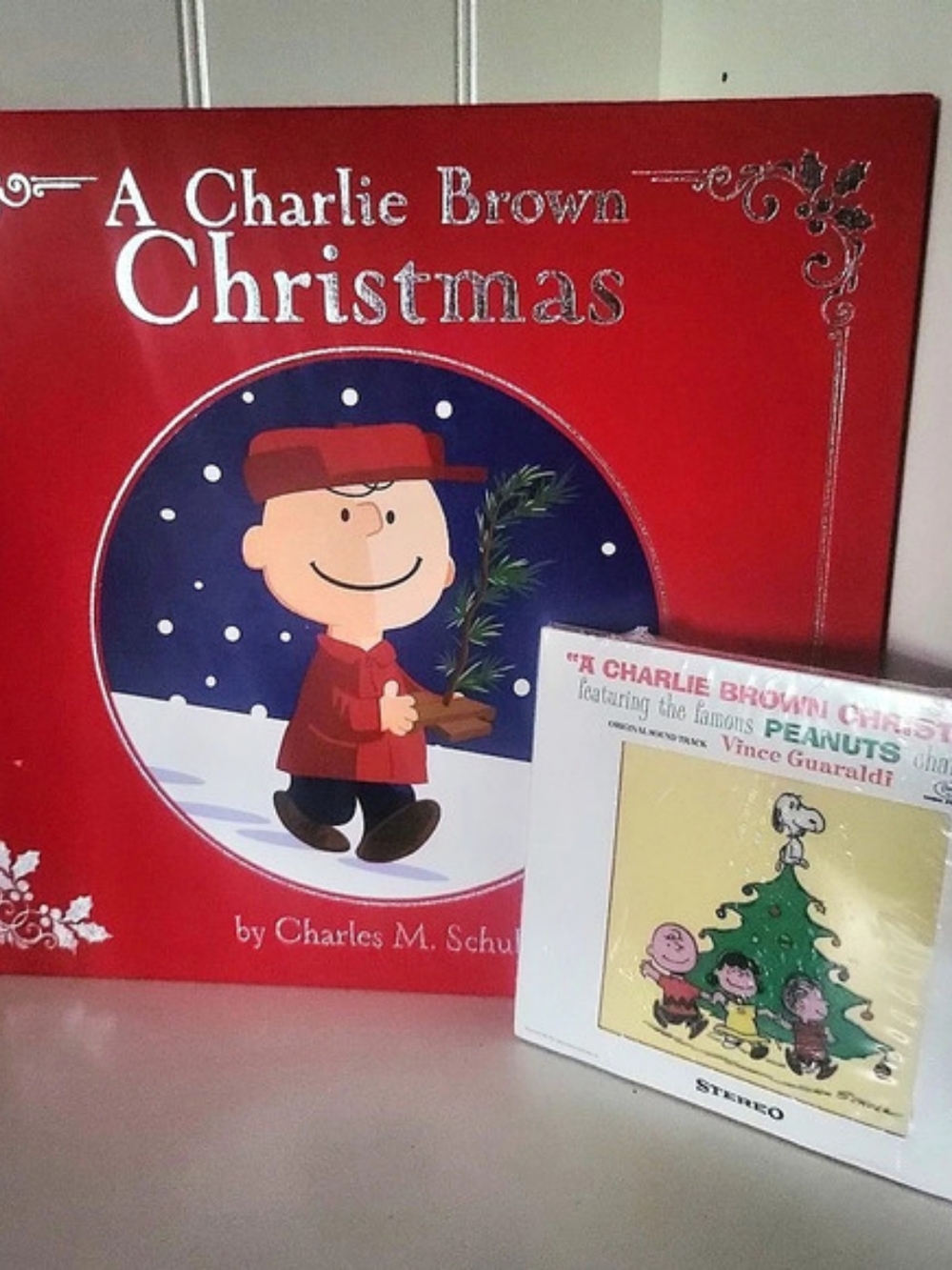A Charlie Brown Christmas Book & CD